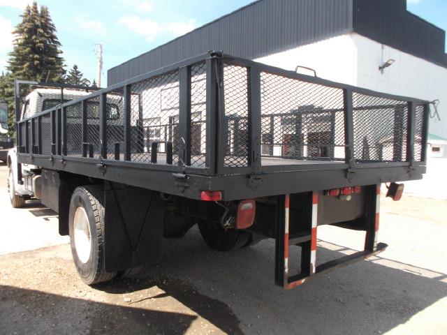 Image #3 (2007 FREIGHTLINER M2 S/A DECK TRUCK)
